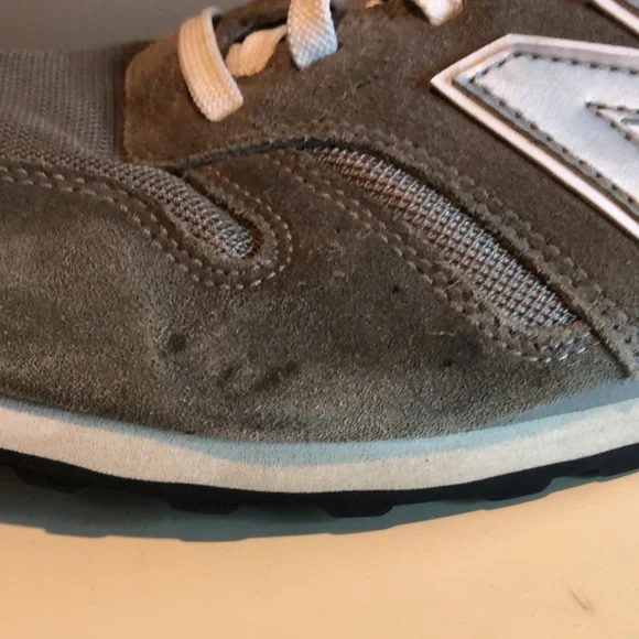 New Balance Gray Sneakers Shoes - Picture 12 of 14